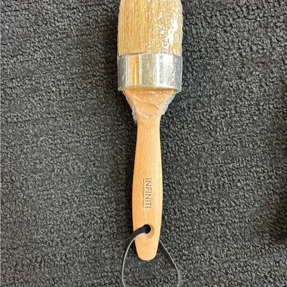 Chalk and Wax Paint Brush Set - Picture 2 of 4